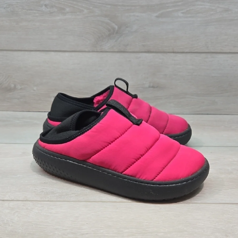 CROCS Kids Junior Puf MGirl Pink& Black Quilted Slipperscs Clog Mule Shoes Sz J5